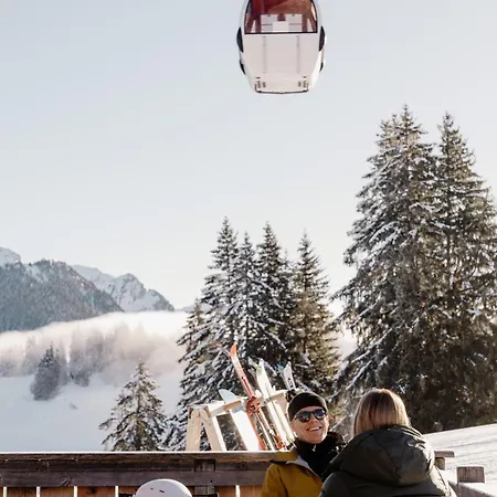 Rinderberg Swiss Alpine Hotel 3*