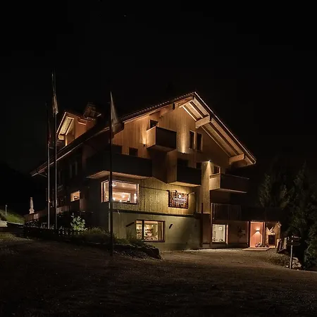 Rinderberg Swiss Alpine Hotel 3*