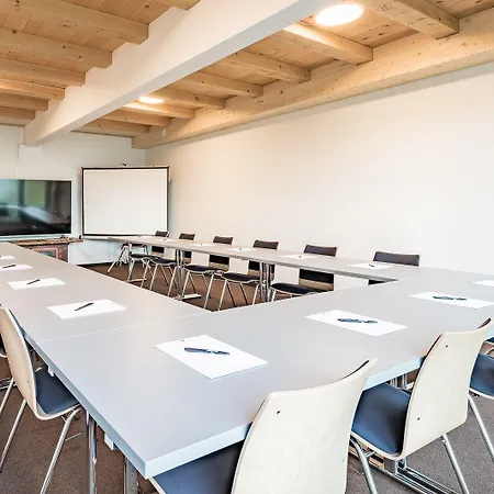 Rinderberg 3* צווייזימן